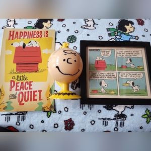 3) Hallmark  Peanuts collector set. Includes 2 pictures & 1 write-on globe set